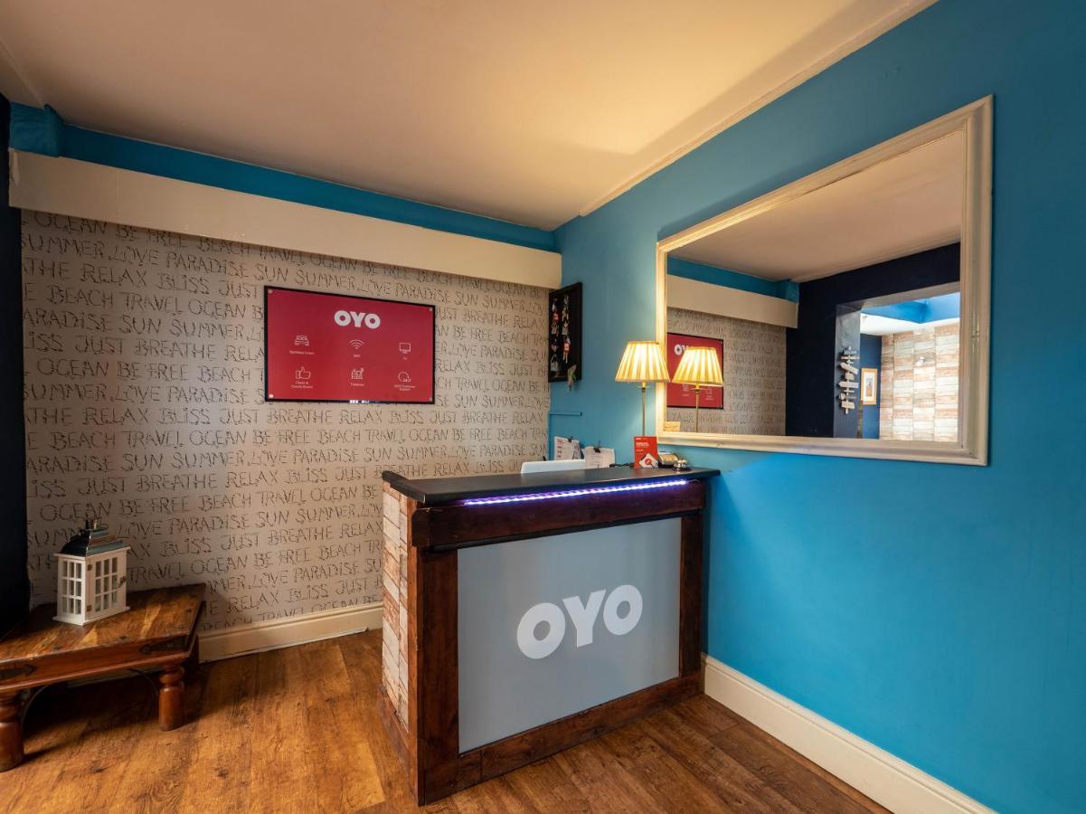 Oyo莱尔码头1号酒店 拉尔 外观 照片