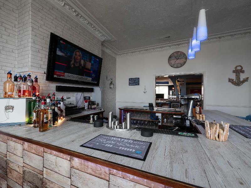 Oyo莱尔码头1号酒店 拉尔 外观 照片